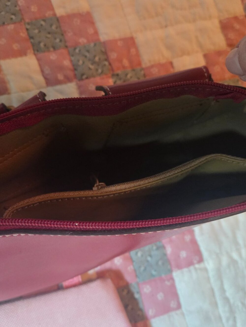 Handbags - Picture 3 of 3